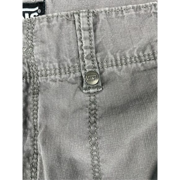 Vans Shorts‎ Mens 32 Gray Casual Outdoor Skater Style Lightweight Summer Y2K - Picture 2 of 13